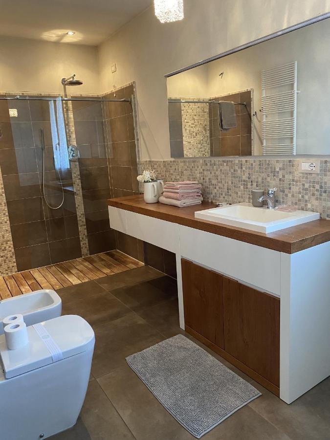 B&B Melloni Street Доло Экстерьер фото