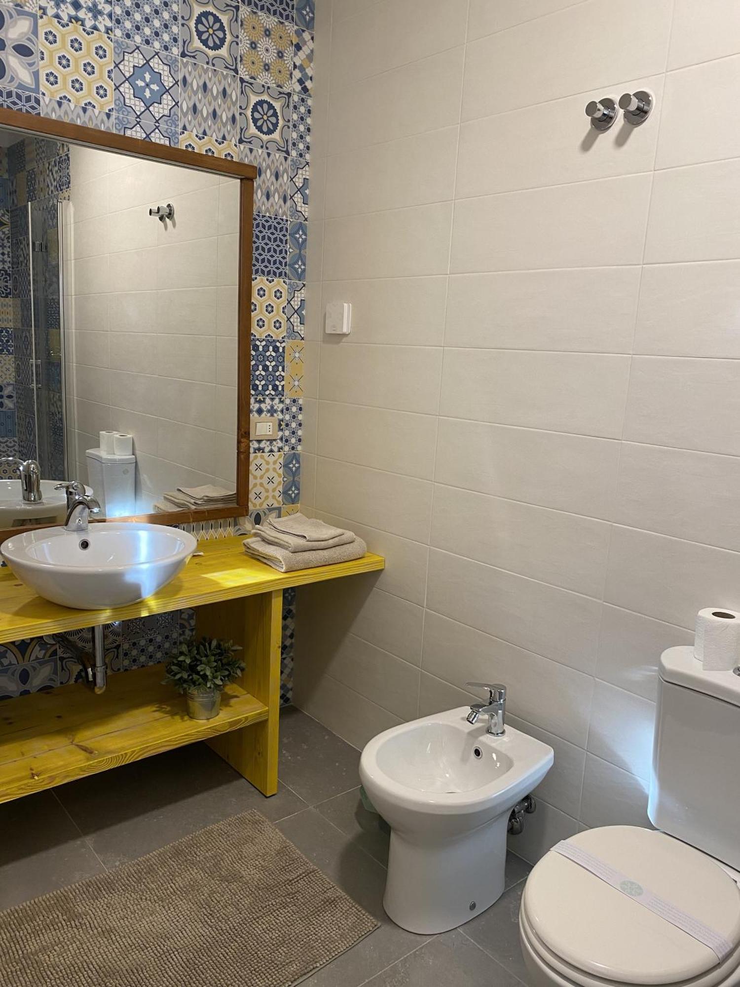 B&B Melloni Street Доло Экстерьер фото