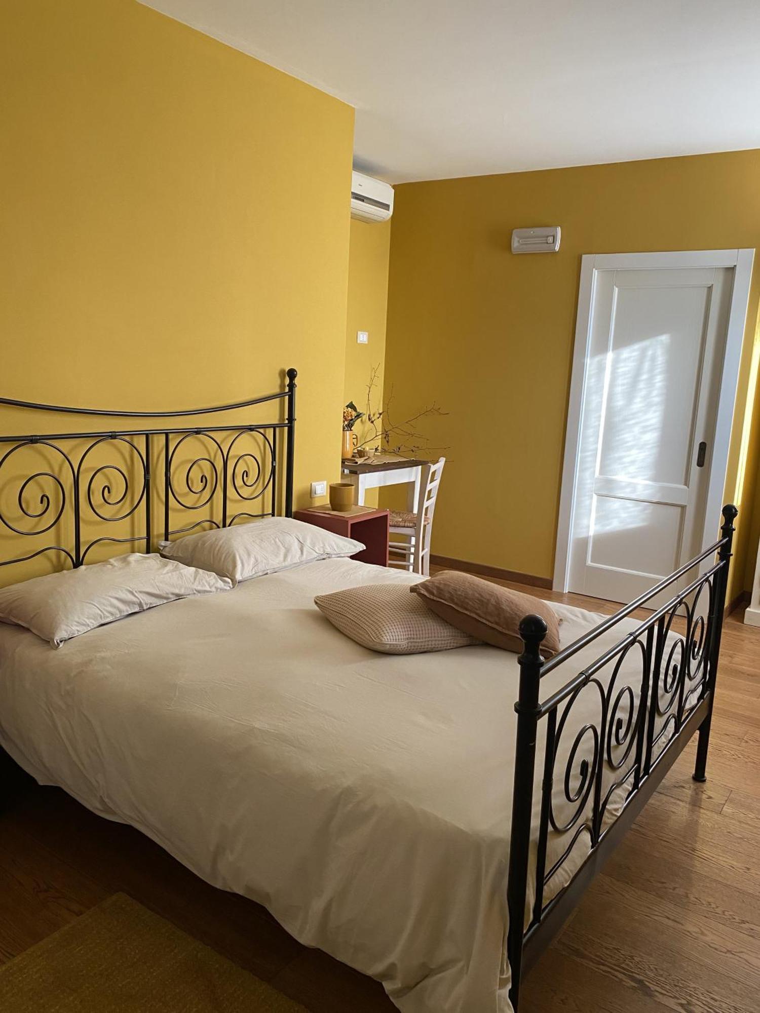 B&B Melloni Street Доло Экстерьер фото